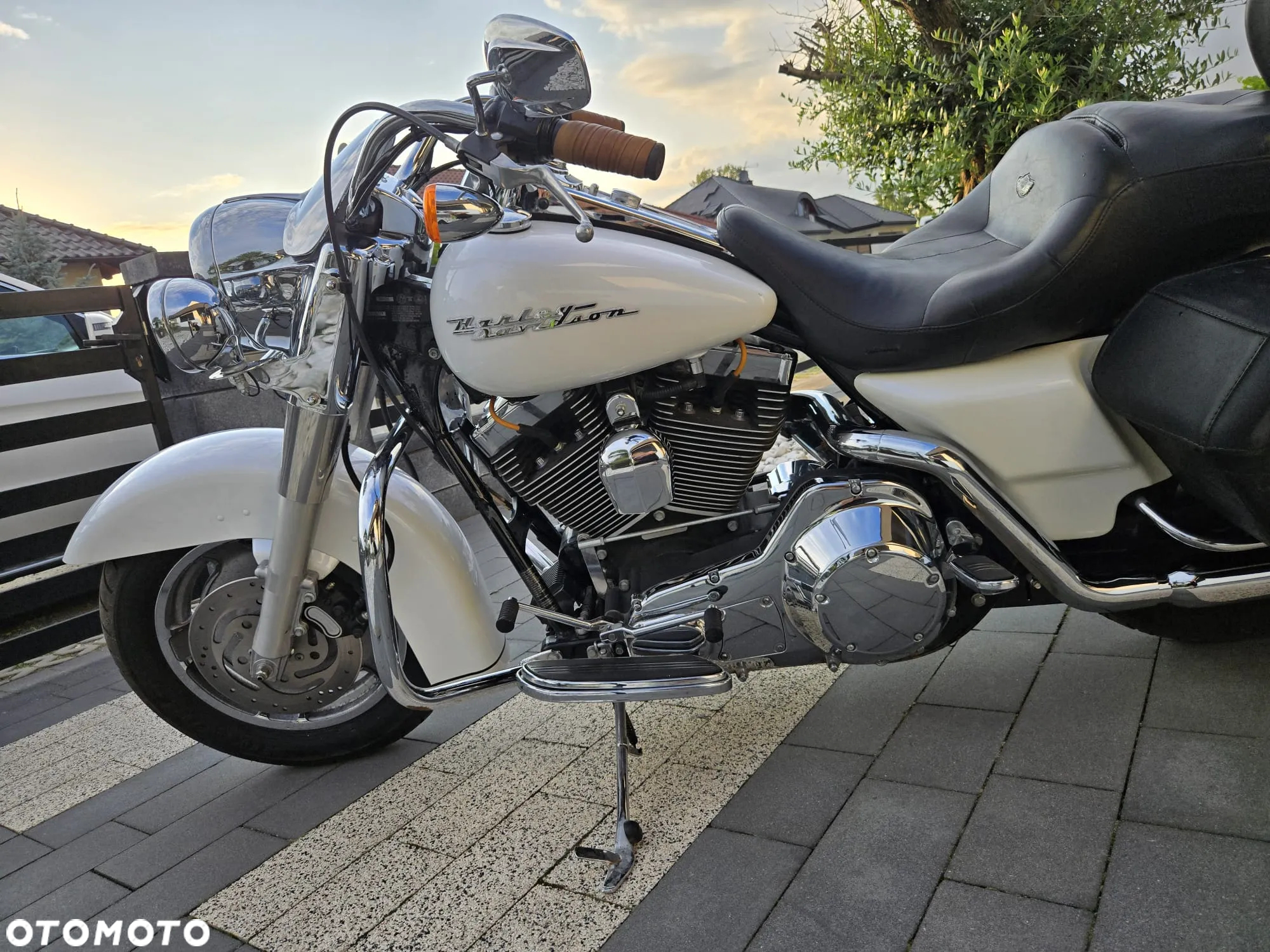 Harley-Davidson Touring Road King - 16
