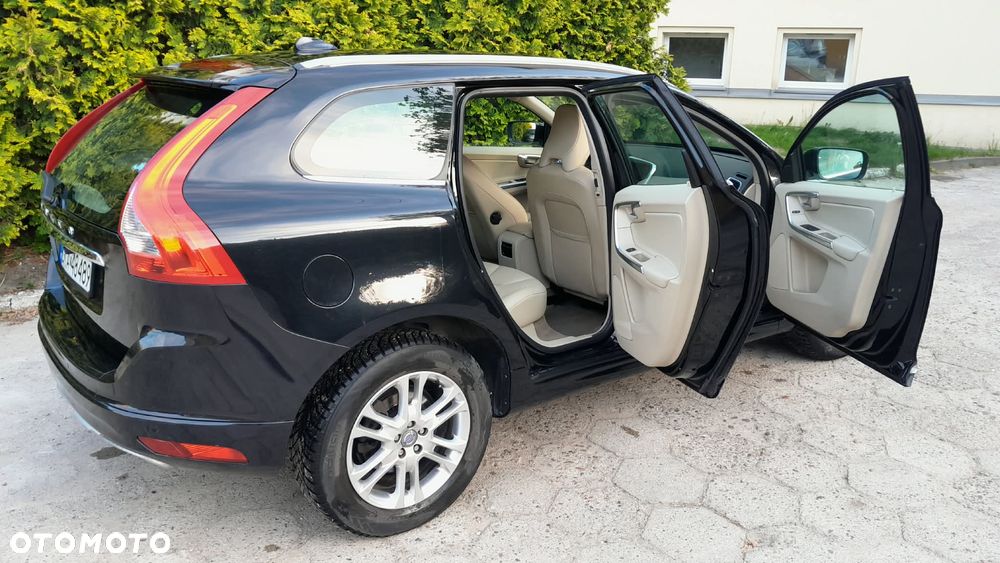Volvo XC 60 D5 AWD Summum - 4