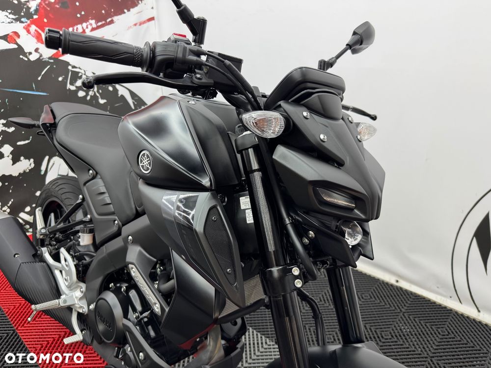 Yamaha MT - 28
