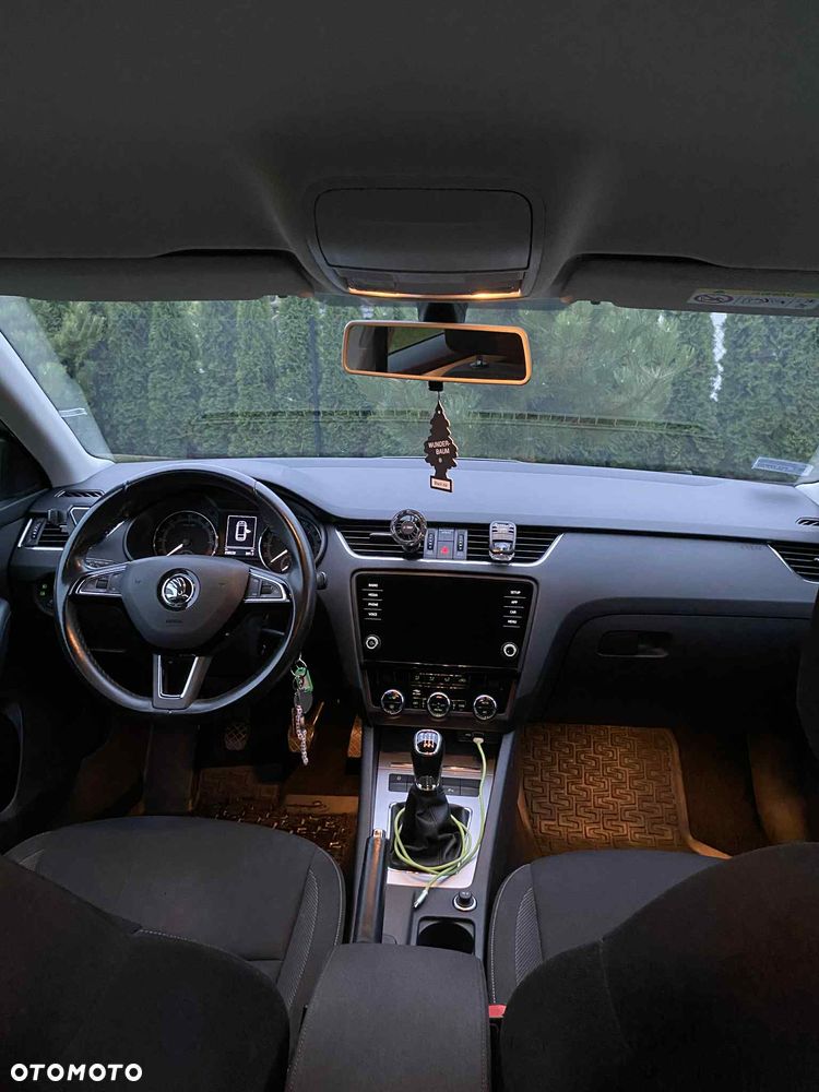Skoda Octavia 2.0 TDI Ambition - 11