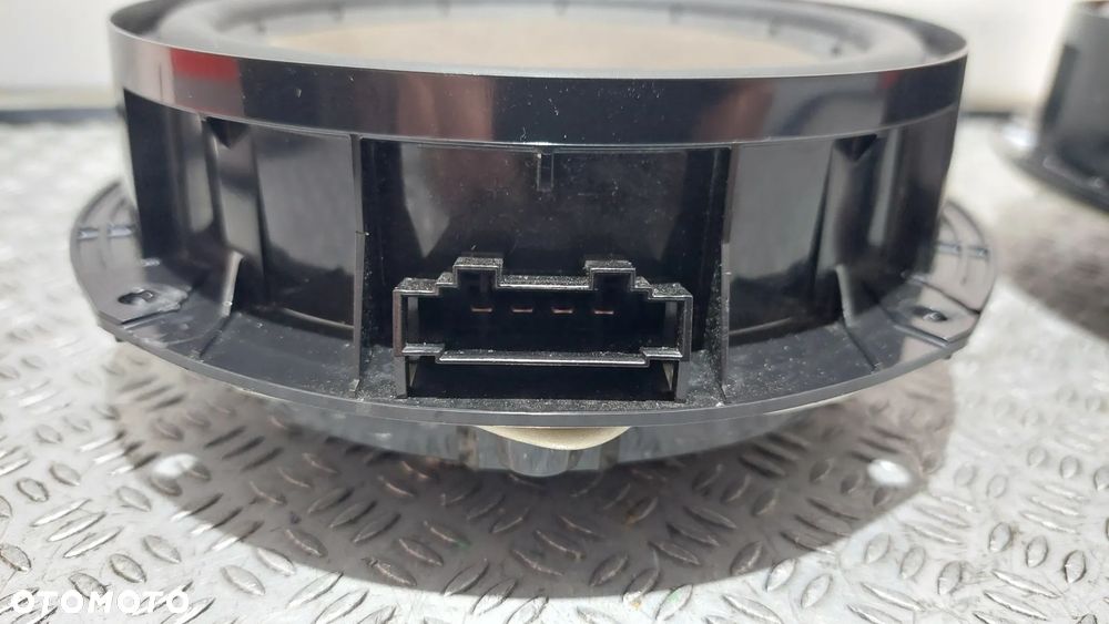 GŁOŚNIKI DRZWI DELIKATNIE USZKODZONE UCHWYTY VW GOLF VI R2012 NR 1K8035454 CENA ZA SZTUKĘ - 2