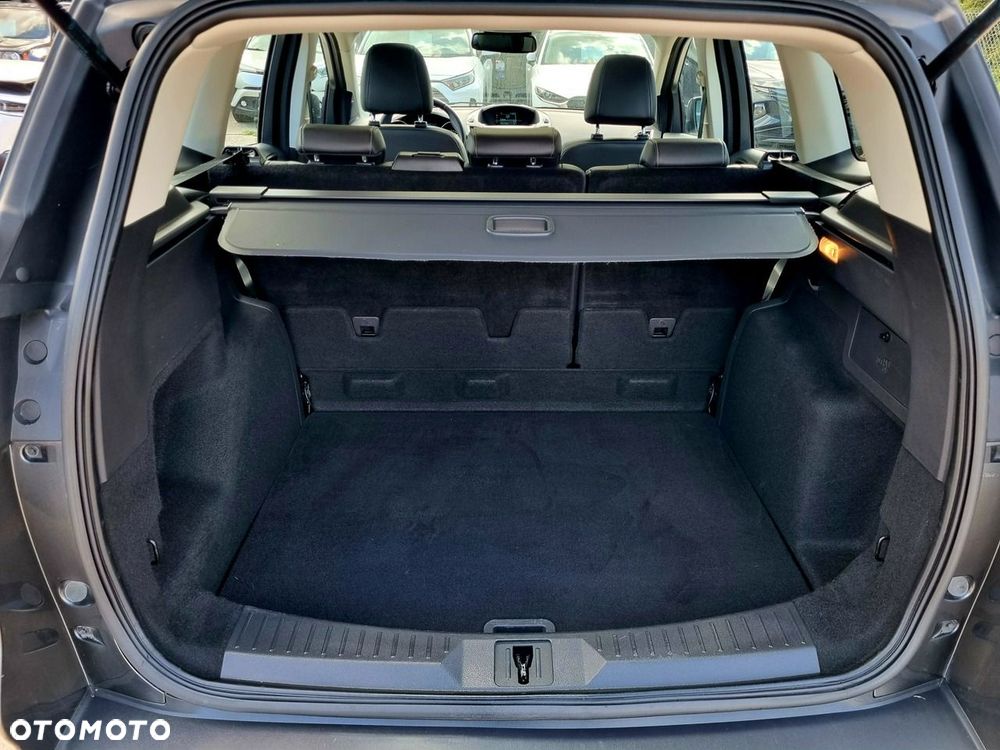 Ford Kuga 1.5 EcoBoost 2x4 Titanium - 13