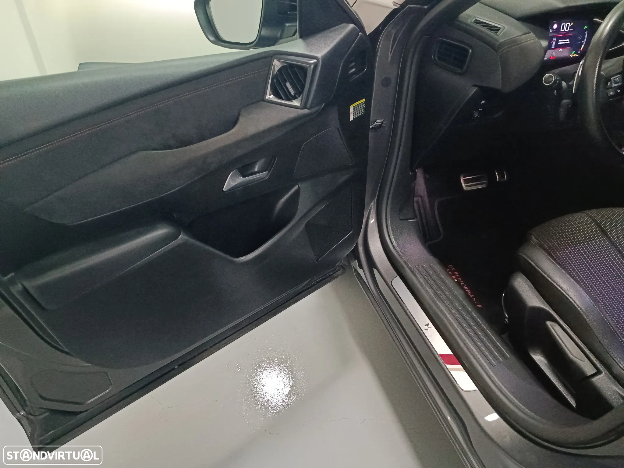 DS DS3 Crossback PureTech 130 Aut. PERFORMANCE LINE - 12
