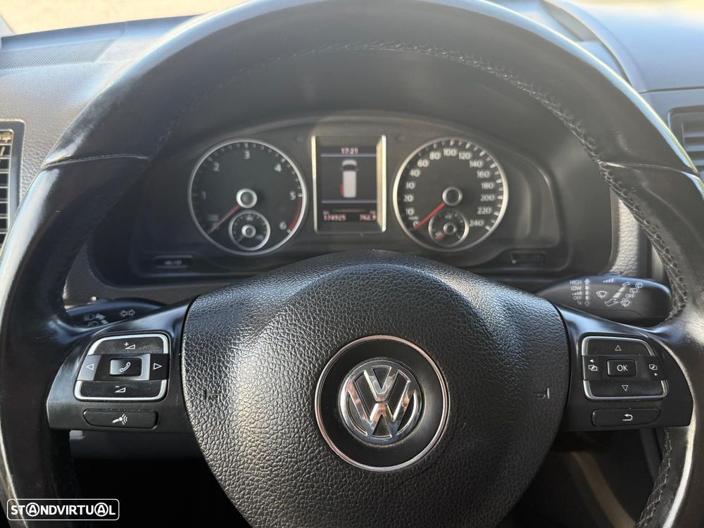 VW Multivan 2.0 TDi 180 Highline BlueMotion - 9