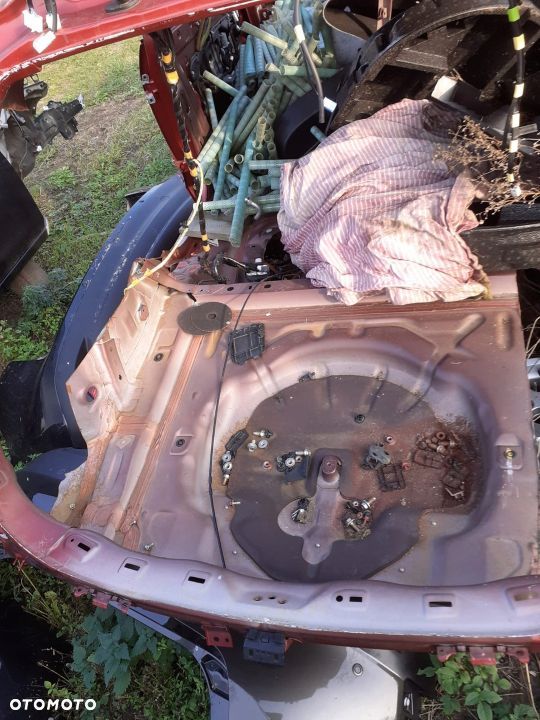 MAZDA 3 2013-18 Tylny pas z wanną HB - 2