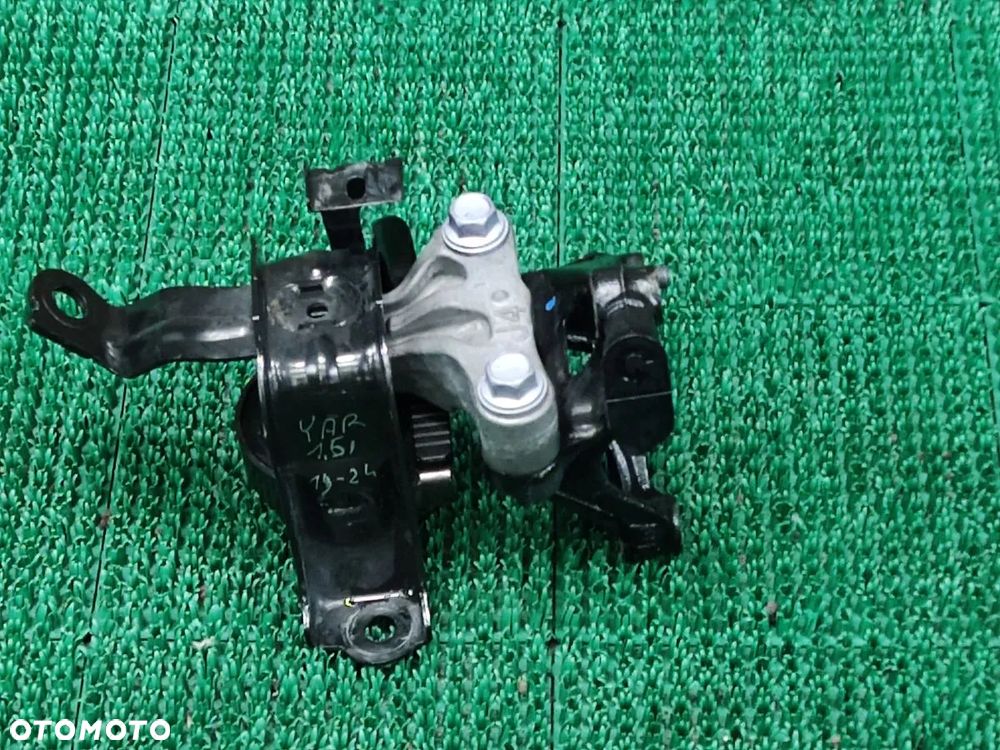 TOYOTA YARIS 1.5i Aut 19-24r Poduszka Łapa Silnika Skrzyni - 2