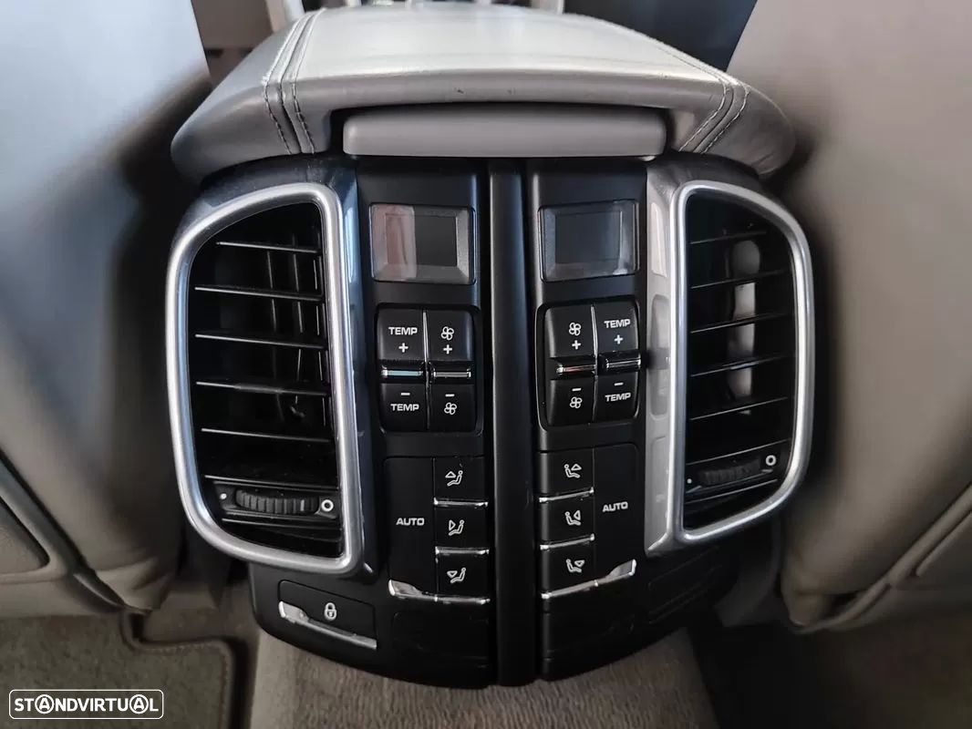 Porsche Cayenne II Platinum Edition - 21