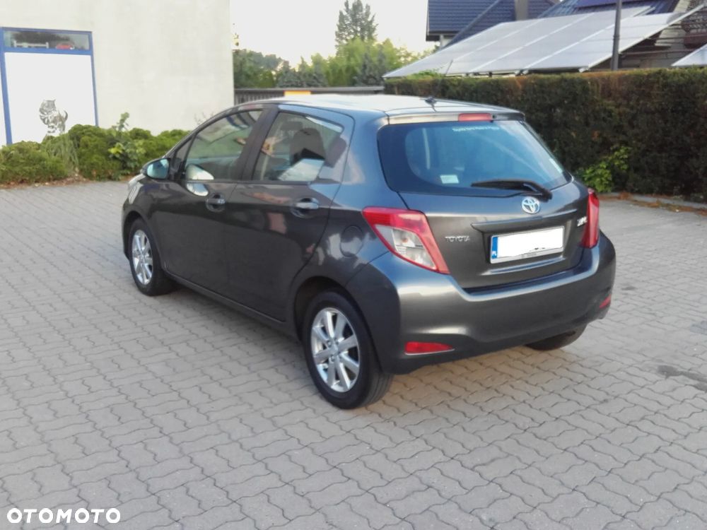 Toyota Yaris - 15