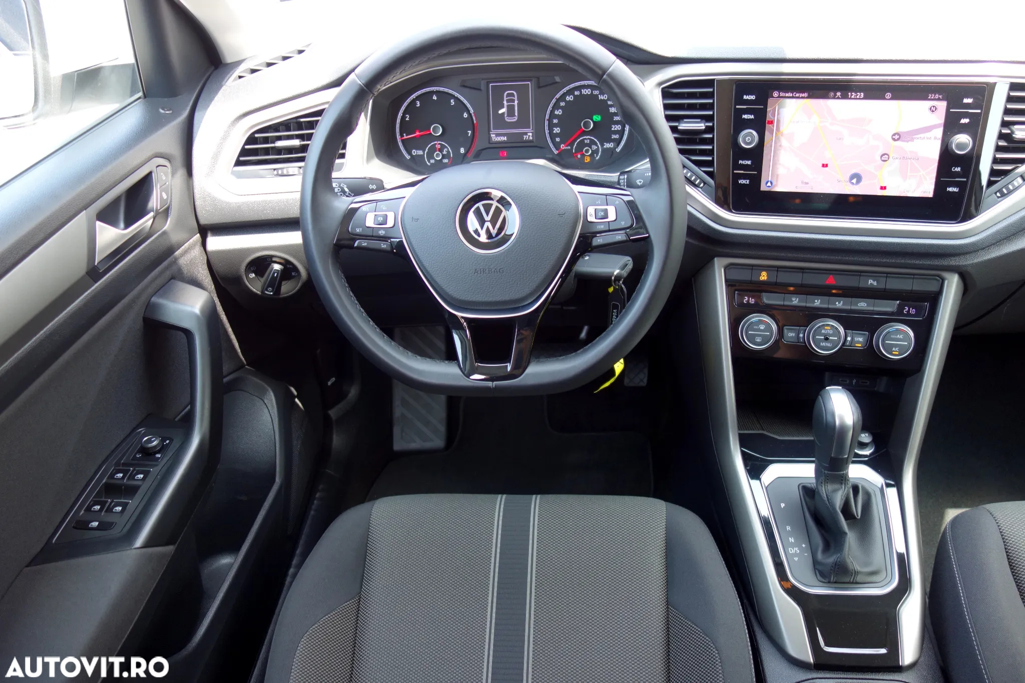 Volkswagen T-ROC - 14