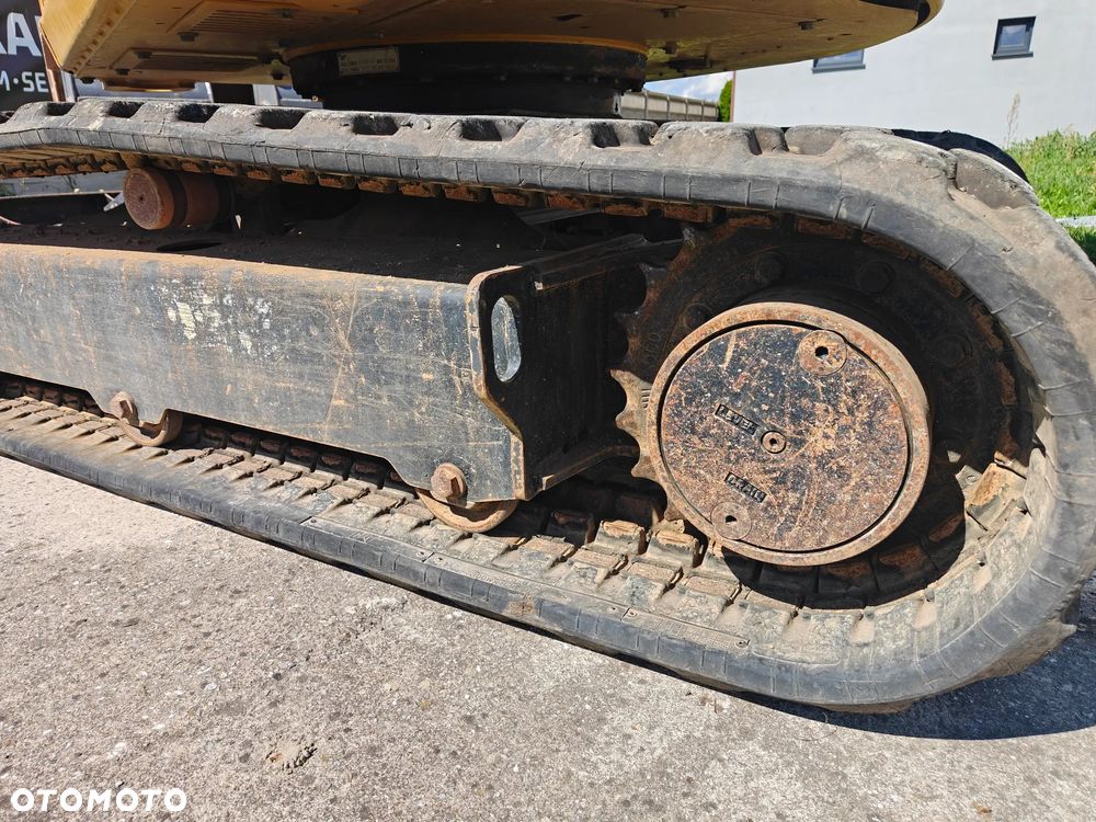 Caterpillar 302.7 - 8