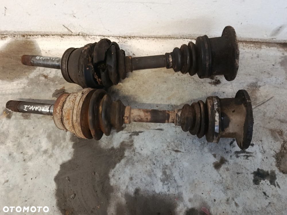 Półoś półosie prawa lewa Nissan terrano 1 - 1