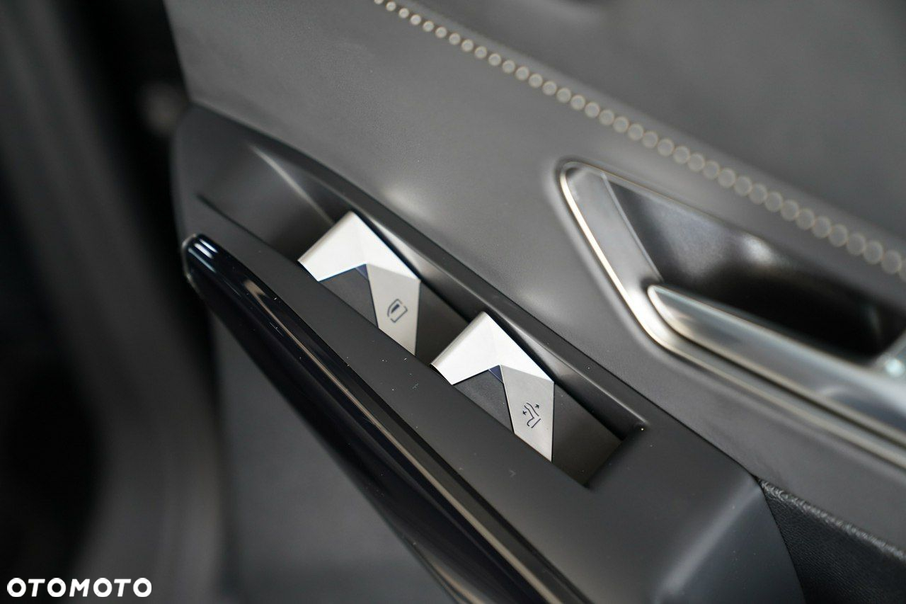 DS Automobiles DS 7 Crossback - 26