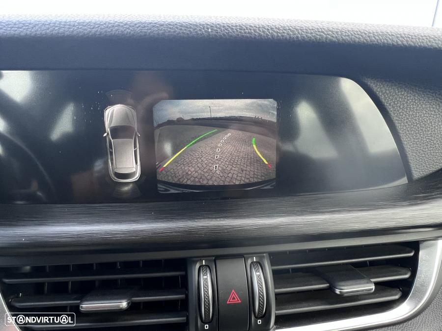 Alfa Romeo Stelvio 2.2 D Super AT8 - 30
