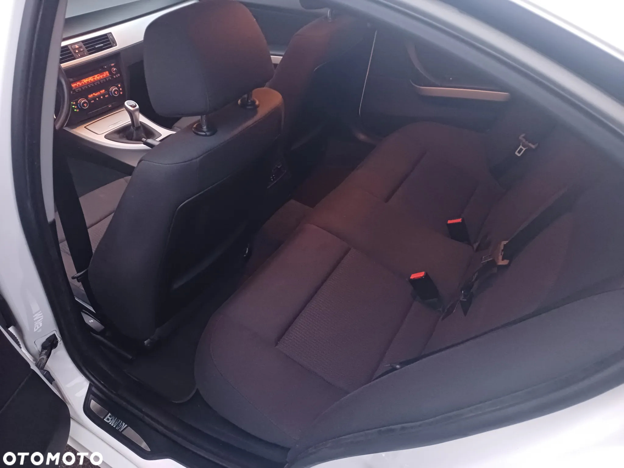 BMW Seria 3 318i - 15