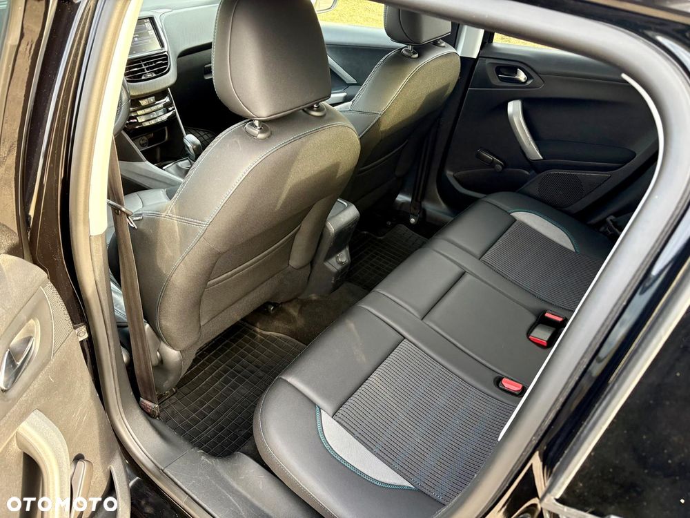 Peugeot 2008 BlueHDi 100 STOP & START Allure - 16