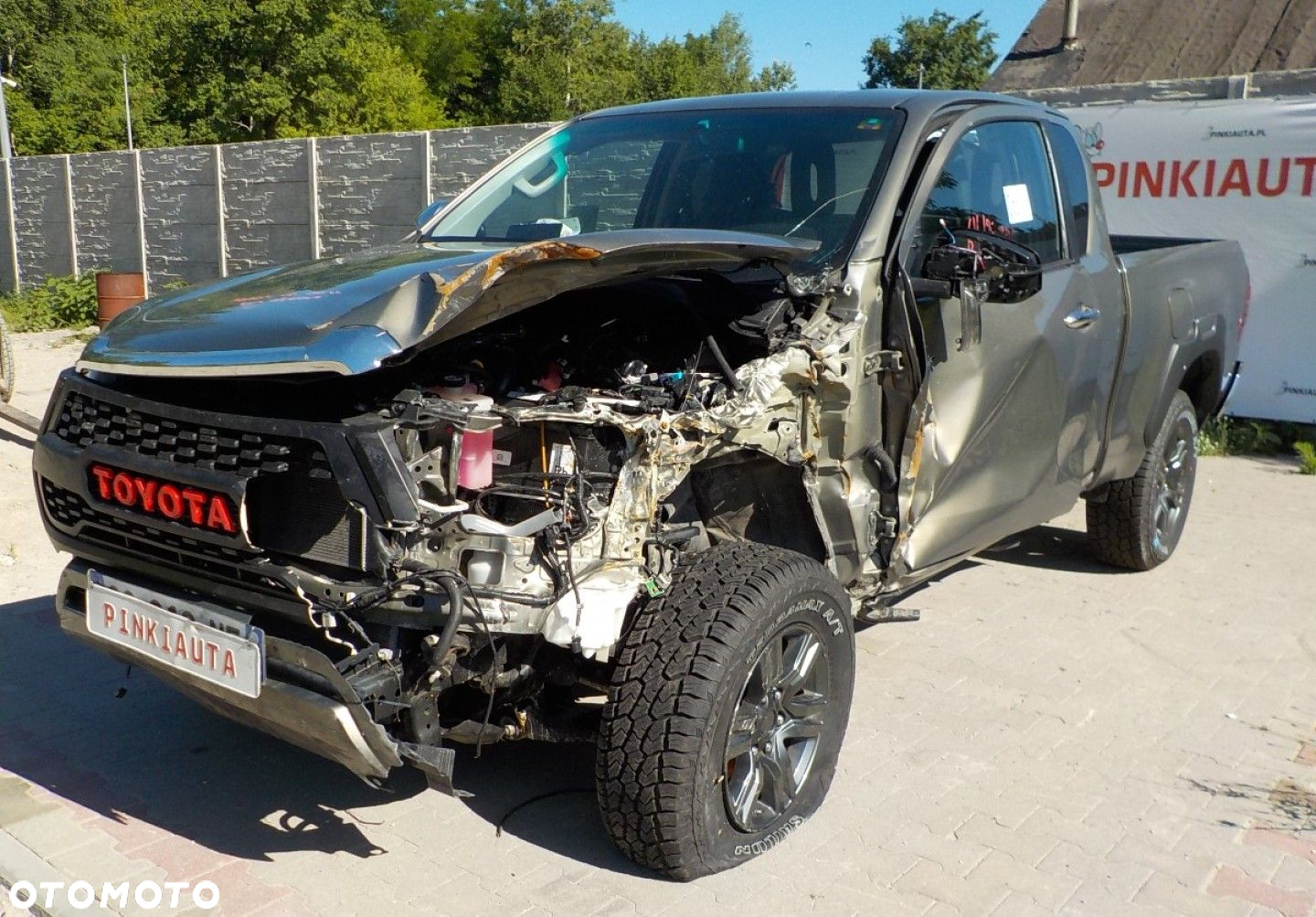 Toyota Hilux - 3