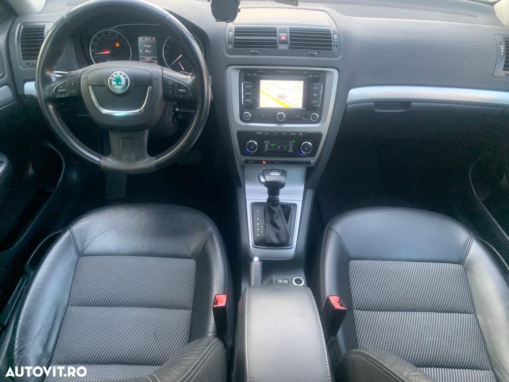 Skoda Octavia Combi 2.0 TDI Business DSG - 7