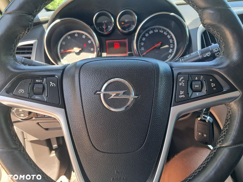 Opel Astra 1.4 Turbo - 21