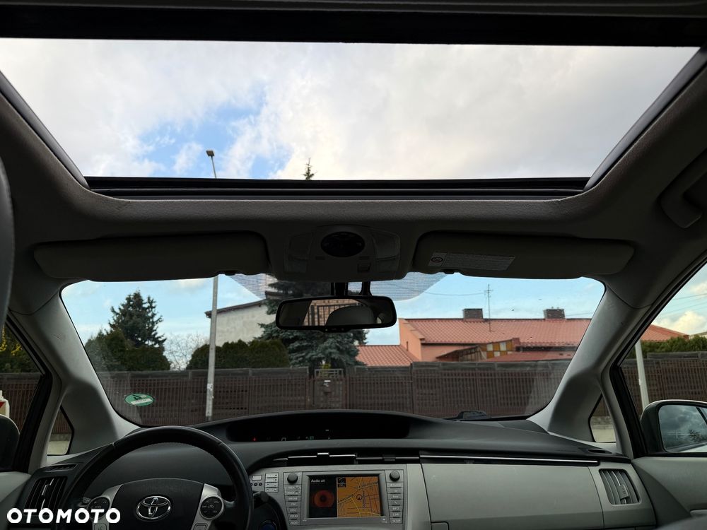 Toyota Prius 1.8 HSD Premium - 28