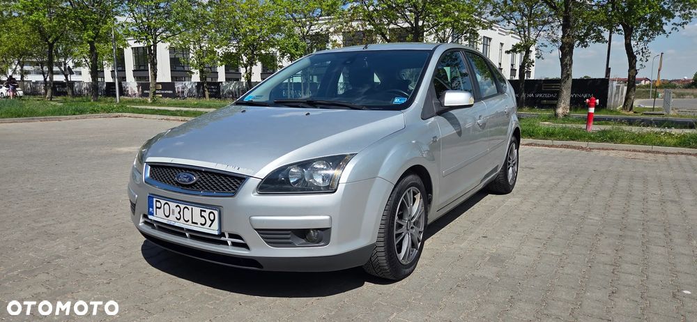Ford Focus 2.0 16V Titanium - 1