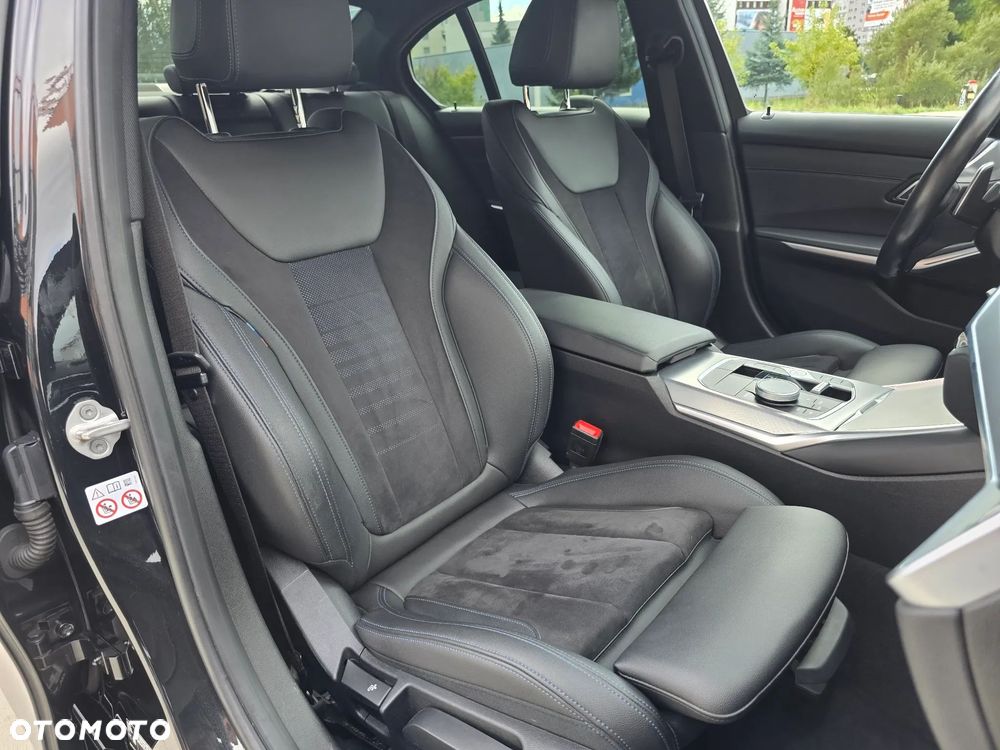 BMW Seria 3 320d xDrive mHEV M Sport - 36