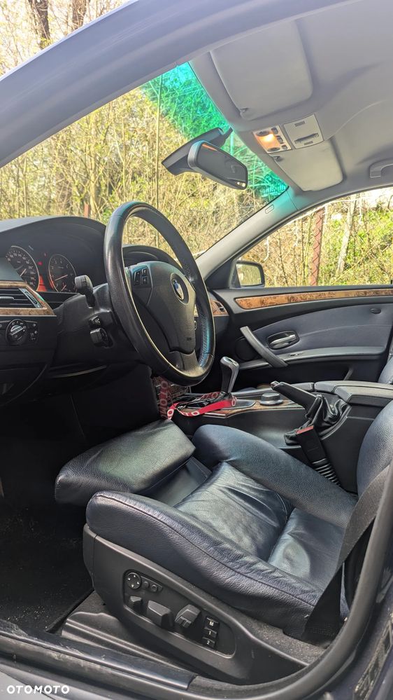 BMW Seria 5 525xi - 2