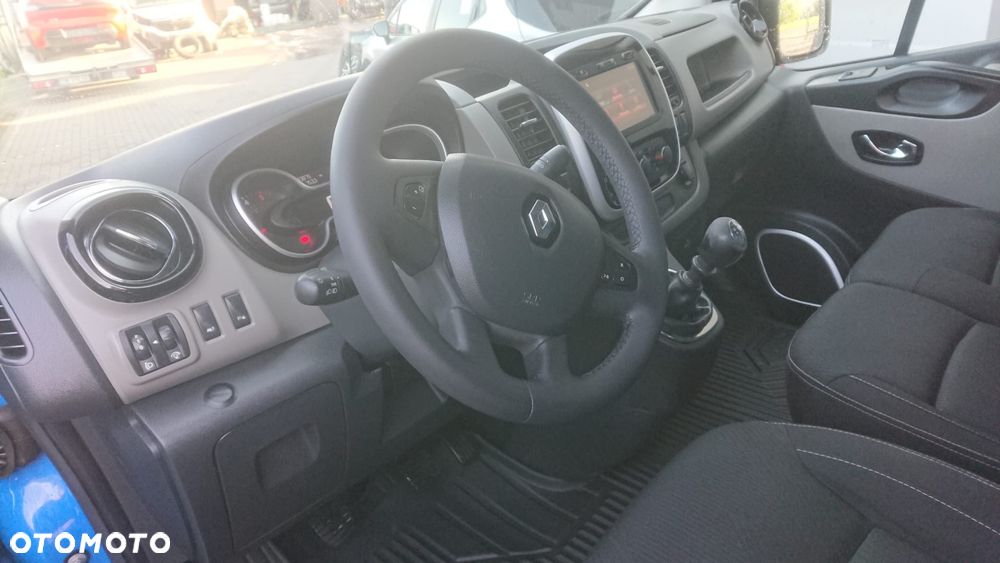Renault TRAFIC - 10