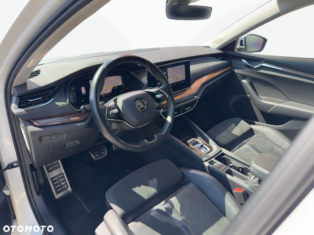 Skoda Octavia 2.0 TDI 4x4 Scout DSG - 11