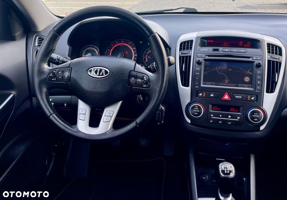 Kia Ceed 1.4 CVVT Attract - 19