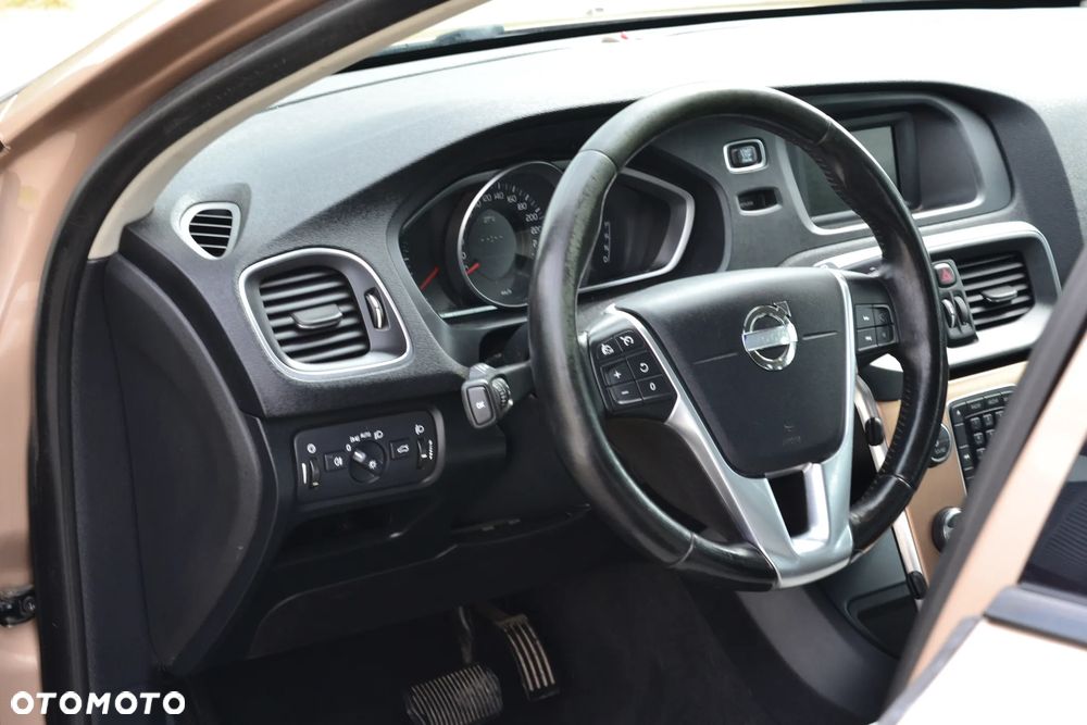 Volvo V40 Cross Country D3 Geartronic Momentum - 7
