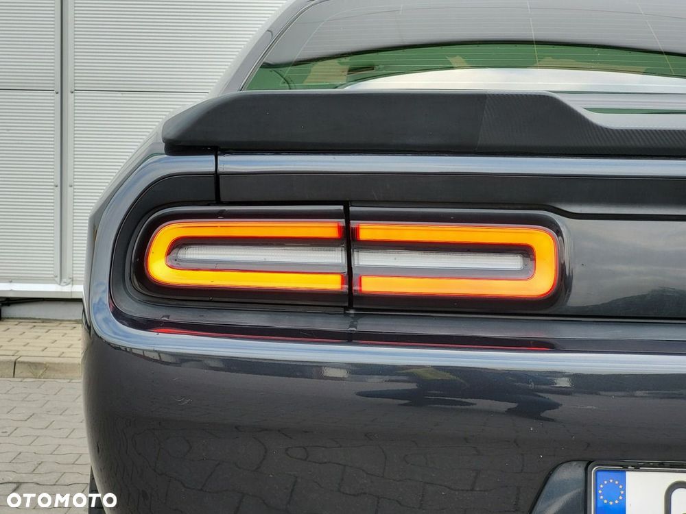 Dodge Challenger - 14