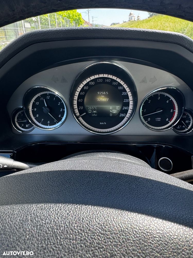 Mercedes-Benz E 350 CDI BlueEfficiency 4Matic - 11