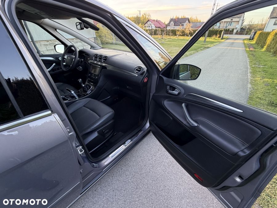 Ford S-Max - 30