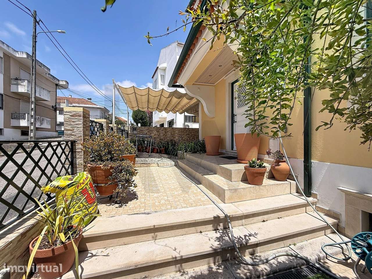 Moradia T3 com Jardim e Estacionamento e Excelente Luminosidade | Alto - Widok 2
