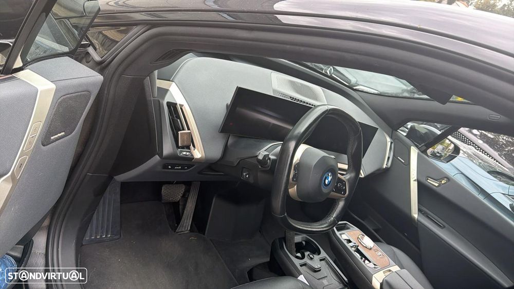 BMW iX xDrive 40 Pack Desportivo - 5