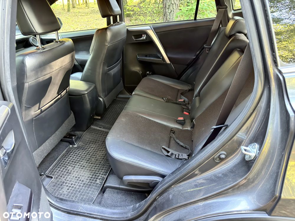 Toyota RAV4 - 26