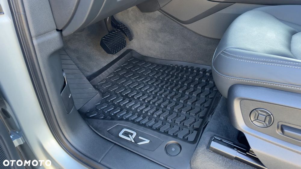 Audi Q7 - 4