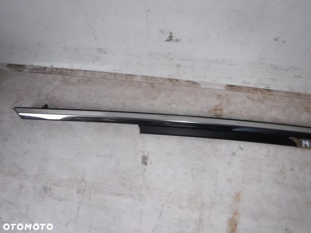 mazda 3 bm 14r- listwa drzwi przód prawa chrom parapet - 7