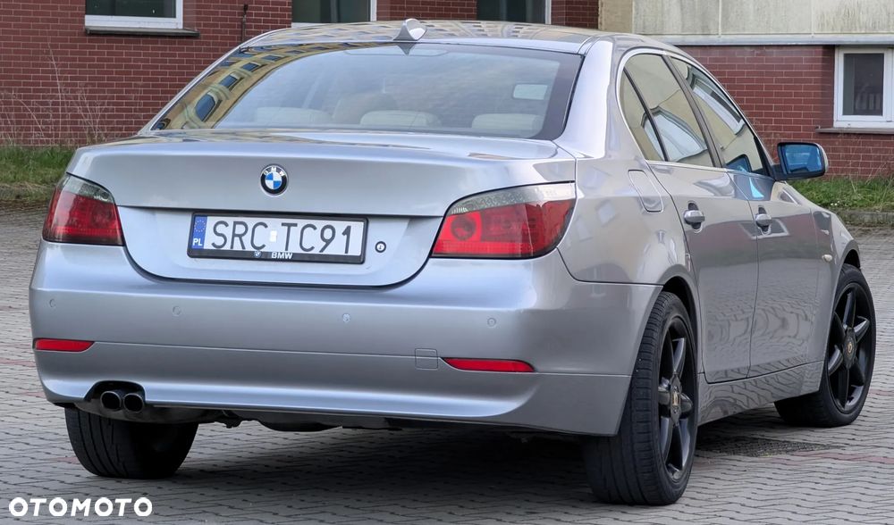 BMW Seria 5 520i Touring Edition Sport - 4