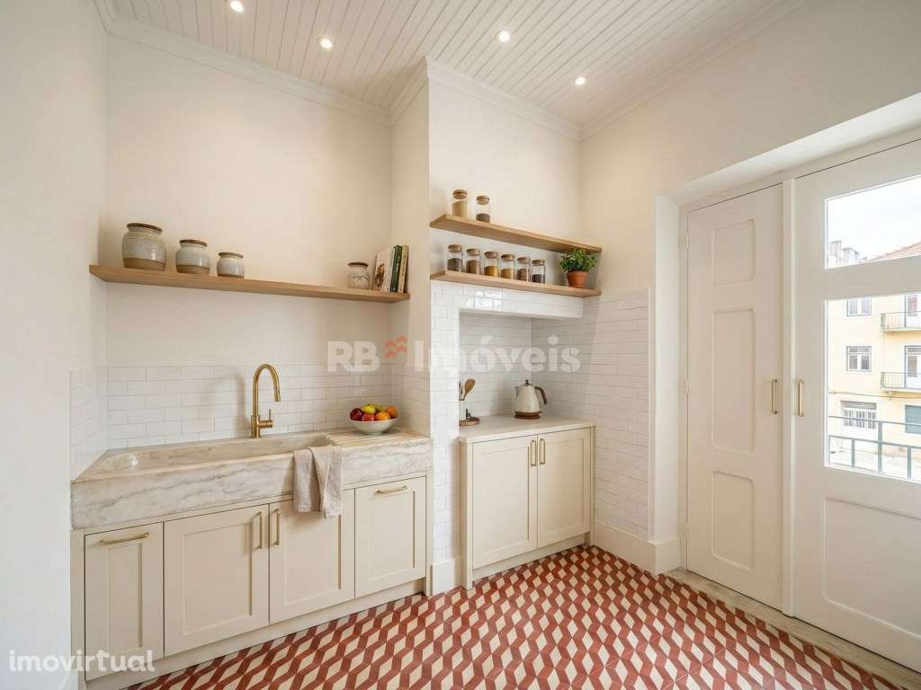 Moradia para recuperar no centro do Entroncamento - Grande imagem: 2/34