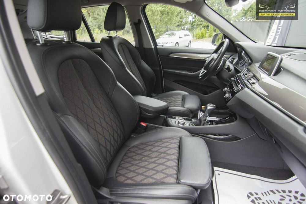 BMW X1 xDrive18d xLine - 32