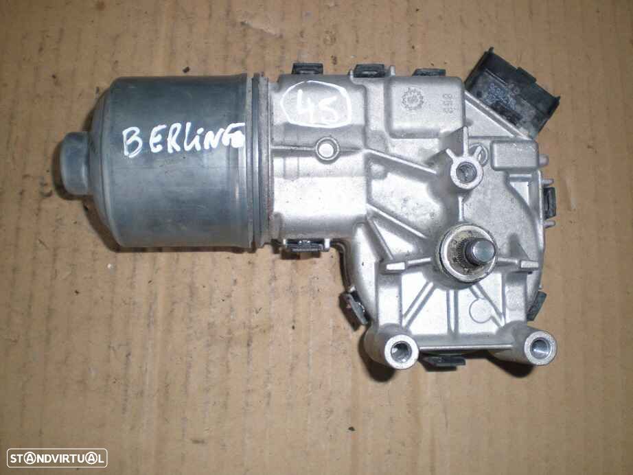Motor Limpa Vidros Frente 0390241621 CITROEN BERLINGO 2014 BOSCH PEUGEOT PARTNER 2 FASE 1 2008 1.6HDI 90CV 4P VERDE BOSCH - 1