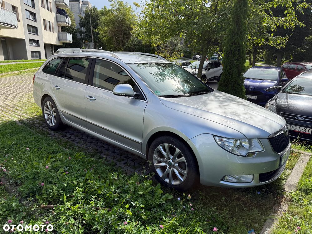 Skoda Superb 2.0 TDI Elegance DSG - 4