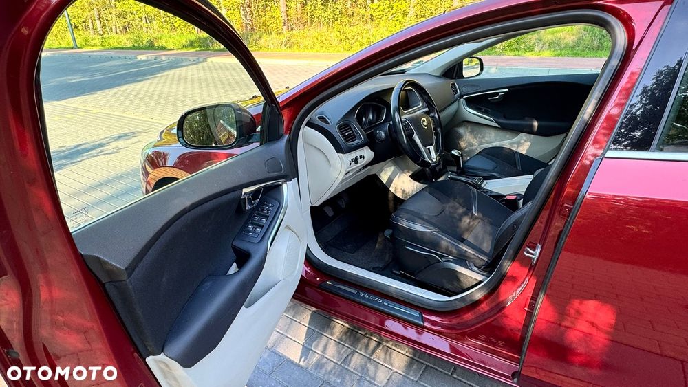 Volvo V40 D2 Momentum - 13
