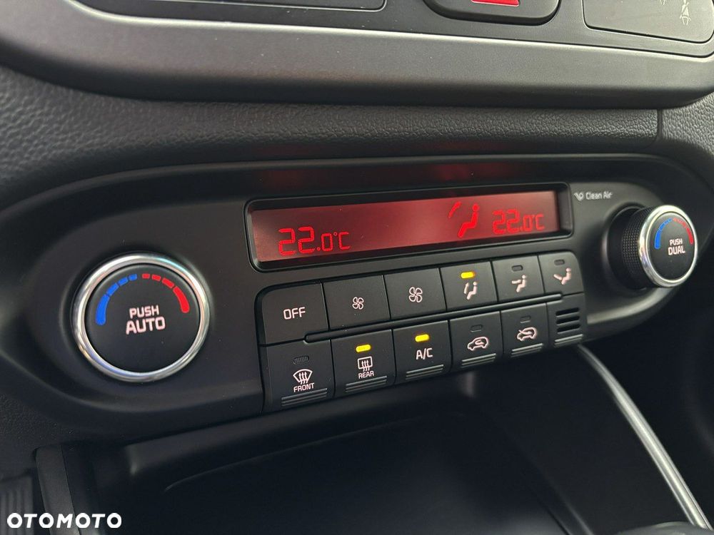 Kia Carens 2.0 GDI Automatik Edition 7 - 16