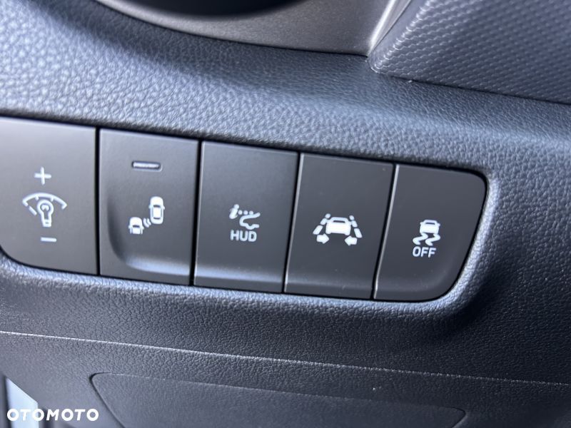 Hyundai Kona 1.6 T-GDI DCT 4WD Premium - 16