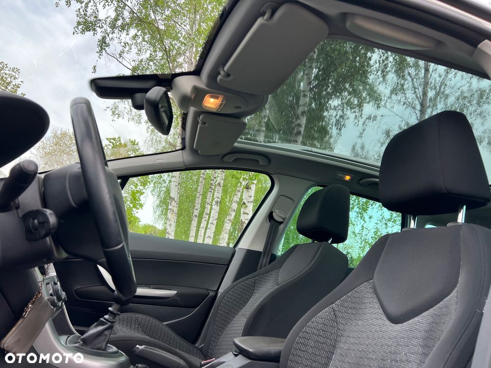 Peugeot 308 1.6 Premium - 18