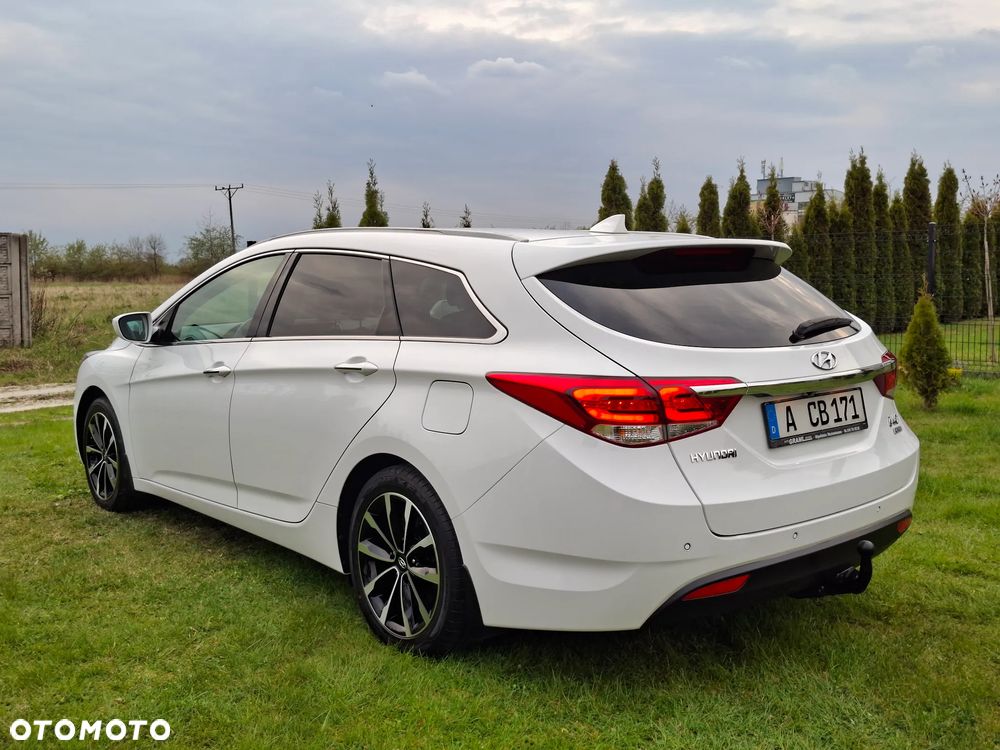 Hyundai i40 Kombi 1.7 CRDi Premium - 11