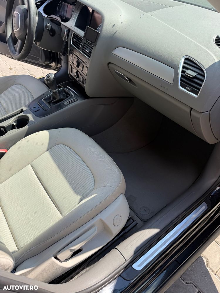 Audi A4 Limuzina 2.0 TDI B8 - 19