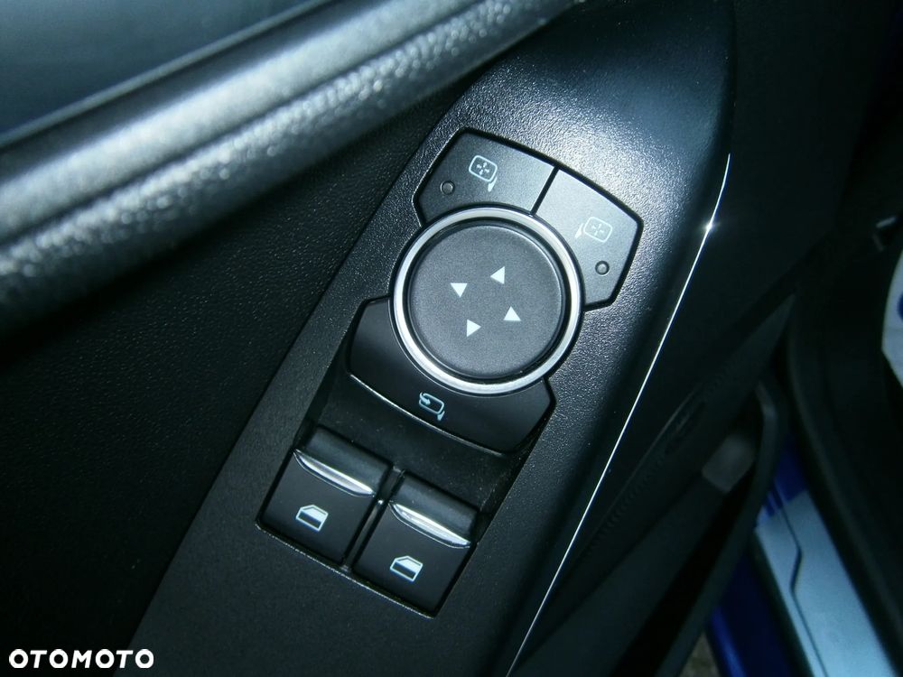 Ford Fiesta 1.0 EcoBoost S&S TITANIUM X - 21